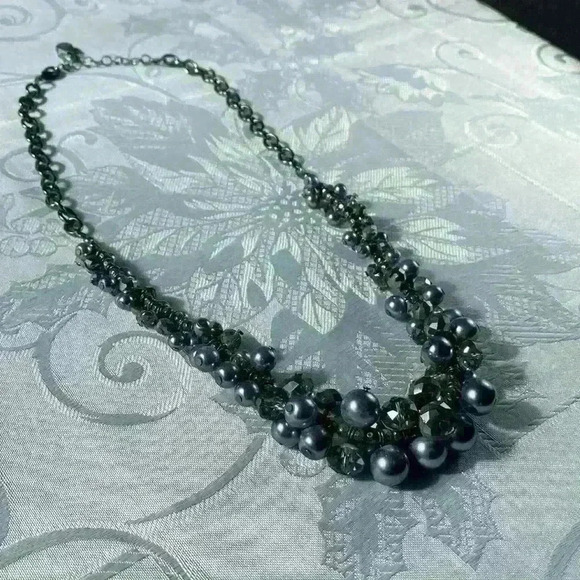 Gray Silver Colored Adjustable Beaded Necklace 25” length - Picture 4 of 7